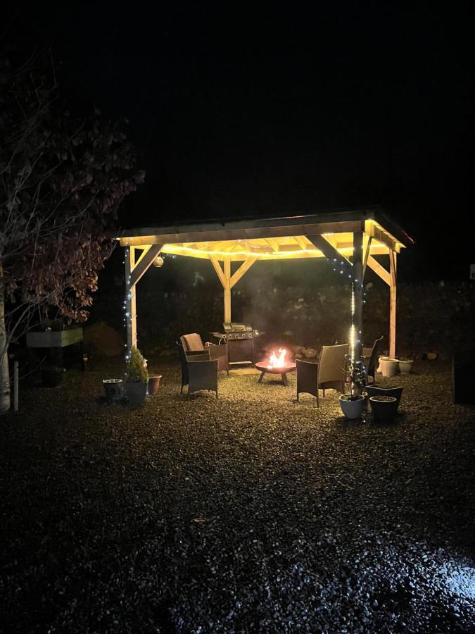 Loch Ness Pods Apartment Fort Augustus Exterior photo